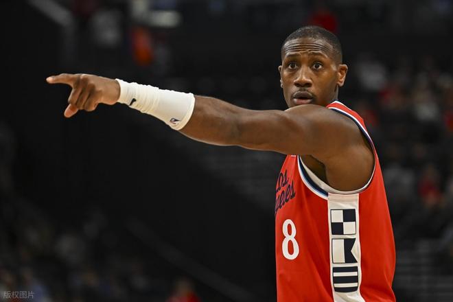 快船主场不敌国王 威少三双小卡伤退德罗赞两次