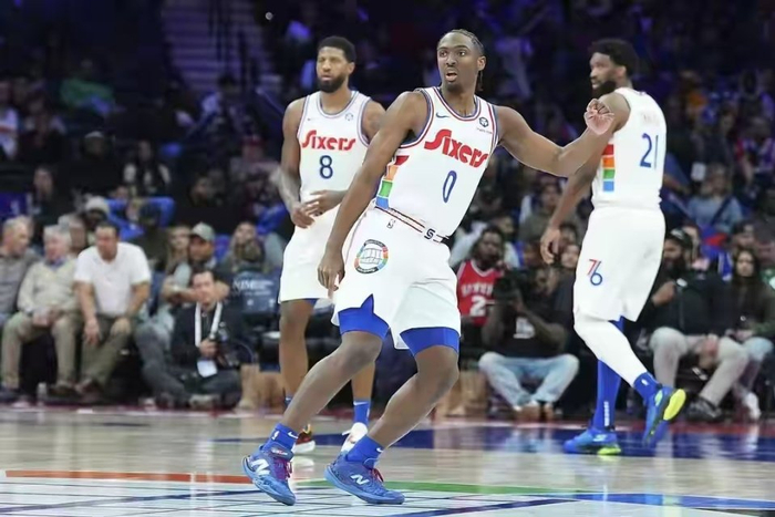 格兰姆斯扛起76人残阵 战术困境暴露球队核心困