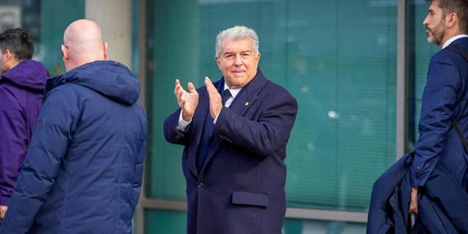 拉波尔塔深入更衣室动员全队冲刺双冠王