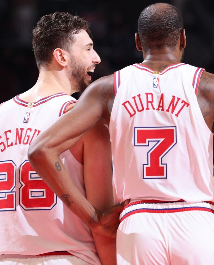 火箭队四连胜背后团队协作效率提升显著