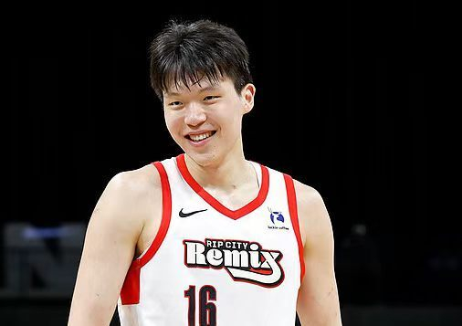 约基奇关键漏判引逆转 篮球少年杨瀚森开拓者未