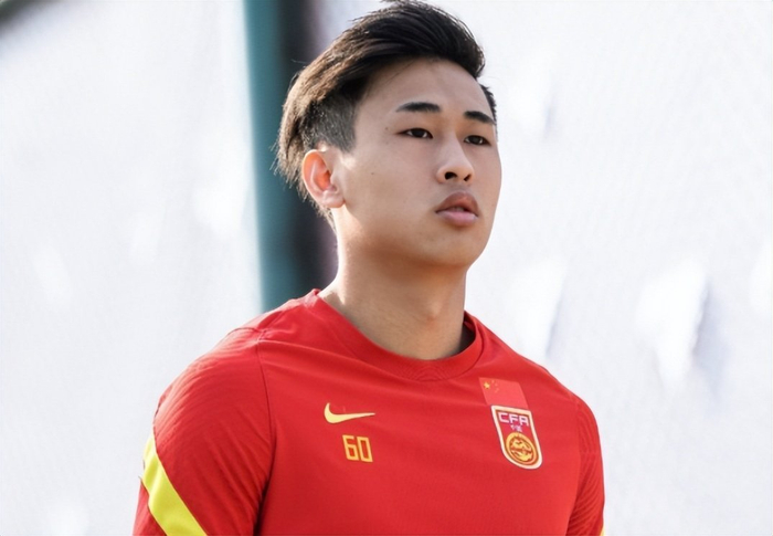 陈涛临危受命率队逆转津门虎 戴伟浚复出助深圳