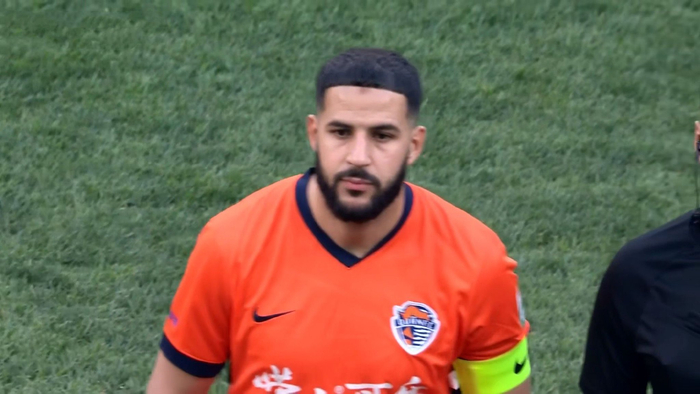 青岛海牛主场爆冷击败河南队 河南三连败保级形